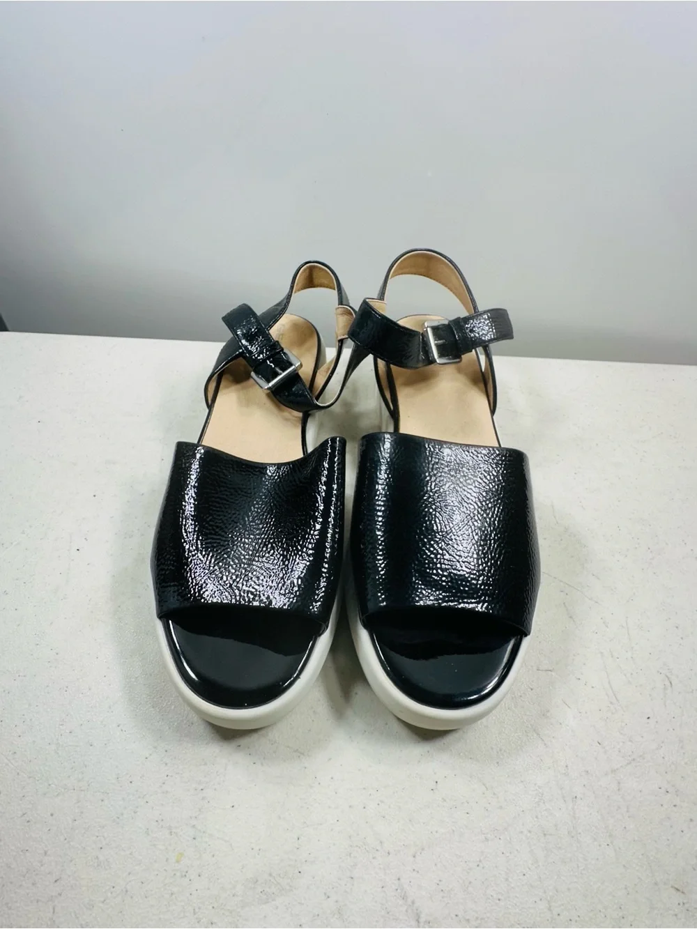 Comfort Wide-Band Black Leather Slingback Sandals 41-10